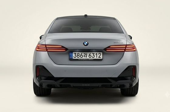 BMW 5-Series 520i M Sport — пробег 4 371 км — фото 4 из 5