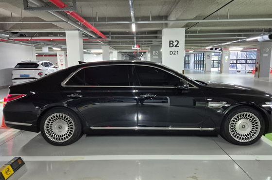 Genesis G90 3.8 AWD Premium Luxury — пробег 93 500 км — фото 4 из 5
