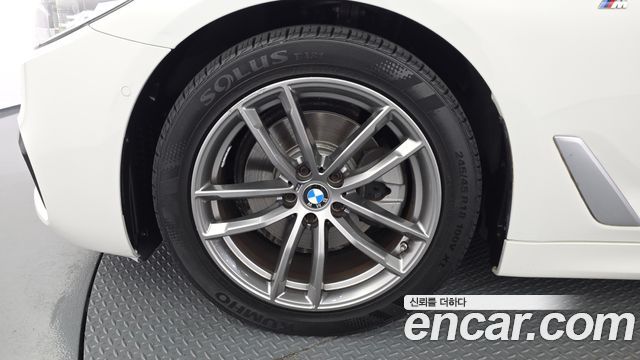 BMW 5-Series 520d xDrive M Sport Package Plus — пробег 133 613 км — фото 5 из 5