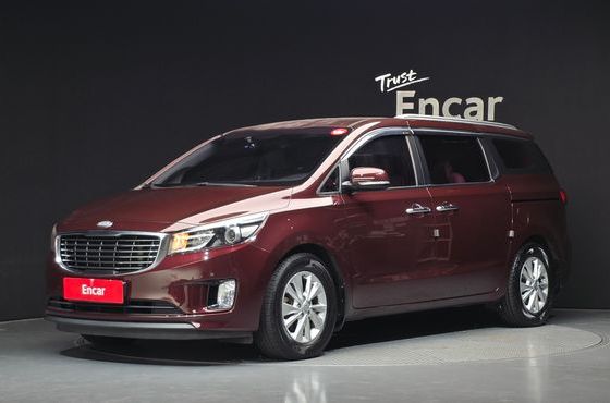 Kia Carnival 11-seater Luxury — пробег 136 142 км — фото 1 из 5