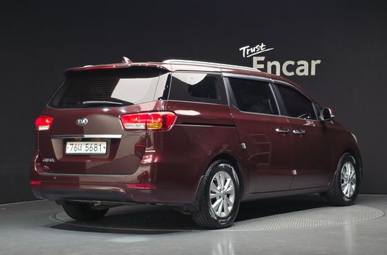 Kia Carnival 11-seater Luxury — пробег 136 142 км — фото 2 из 5