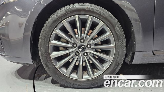 Kia K7 из Кореи Encar