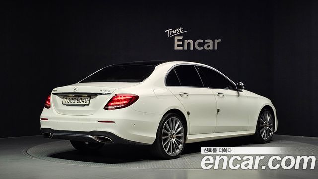 Mercedes-Benz E-Class из Кореи Encar