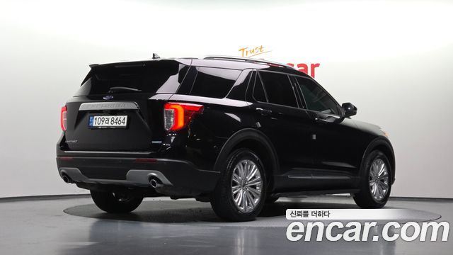 Ford Explorer 2.3 LimIted 4WD — пробег 24 548 км — фото 2 из 5