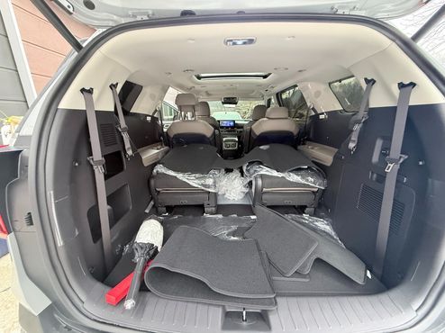 Kia Carnival Hev 9 Seater X Line — пробег 6 800 км — фото 4 из 5