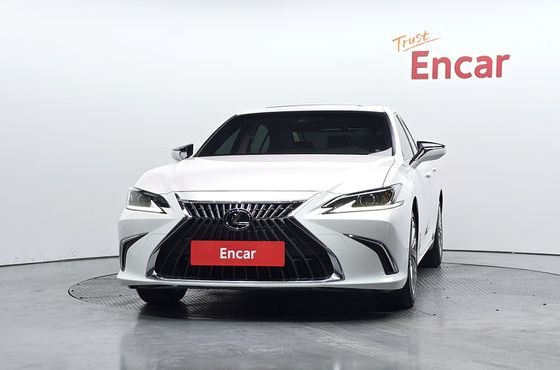 Lexus ES Luxury Plus — пробег 63 930 км — фото 3 из 5
