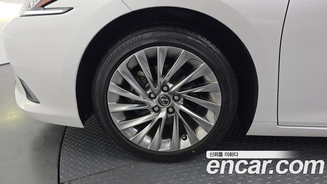 Lexus ES из Кореи Encar