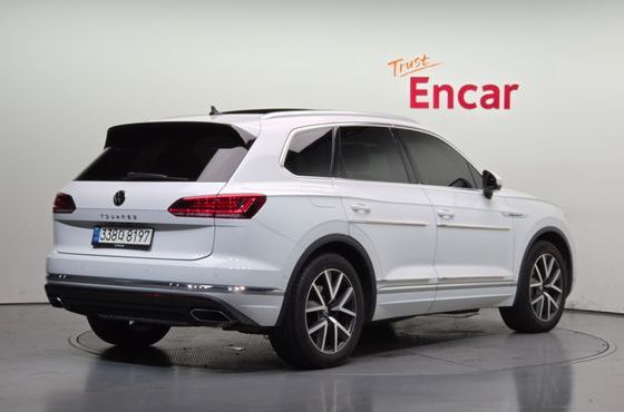 Volkswagen Touareg 3.0 TDI Premium — пробег 216 934 км — фото 2 из 5
