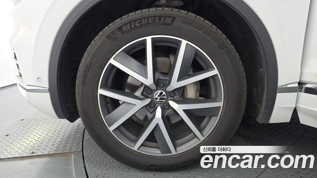 Volkswagen Touareg из Кореи Encar