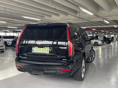 Cadillac Escalade 6.2 Sports Platinum — пробег 15 км — фото 2 из 5
