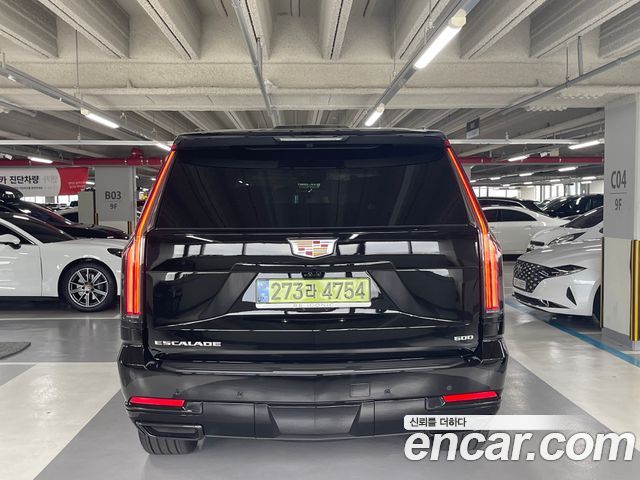 Cadillac Escalade 6.2 Sports Platinum — пробег 15 км — фото 3 из 5