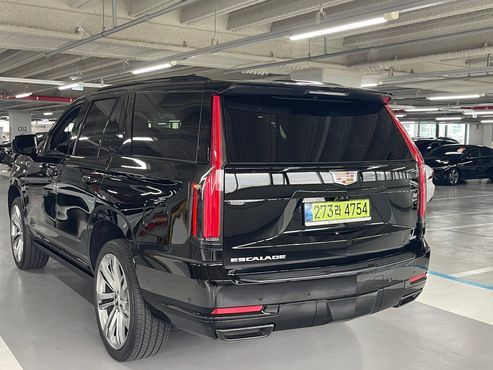 Cadillac Escalade 6.2 Sports Platinum — пробег 15 км — фото 4 из 5