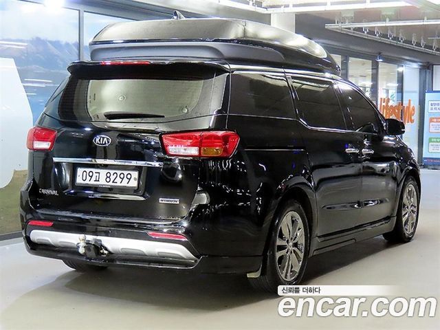 Kia Carnival 9-seater Hi-Limousine Prestige High roof — пробег 161 904 км — фото 4 из 5