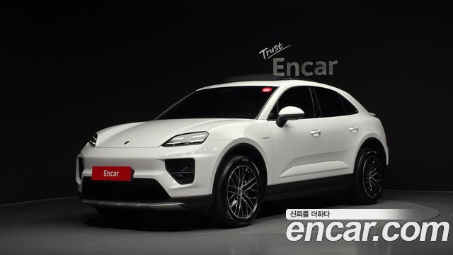 Porsche Macan Base 4 — пробег 12 096 км — фото 1 из 5