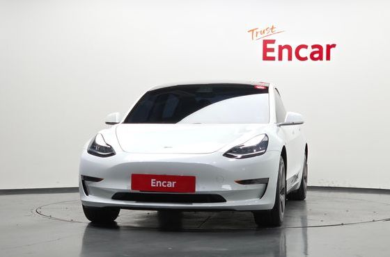 Tesla Model 3 Standard Range Plue RWD — пробег 139 740 км — фото 3 из 5
