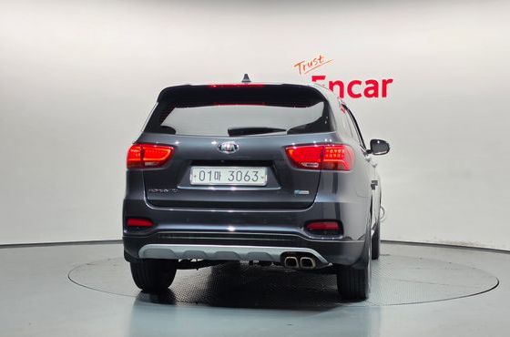 Kia Sorento Diesel 2.0 2WD Prestige — пробег 98 960 км — фото 4 из 5
