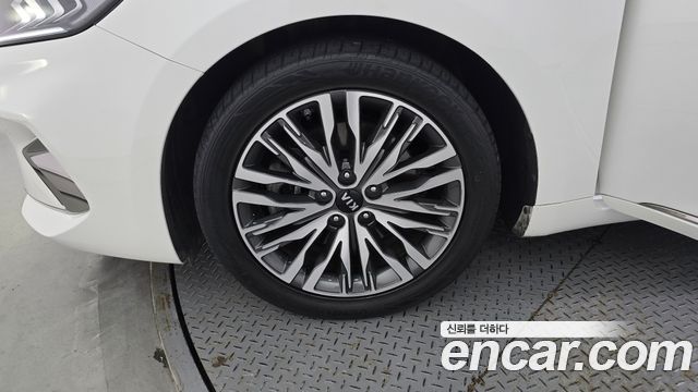 Kia K7 из Кореи Encar