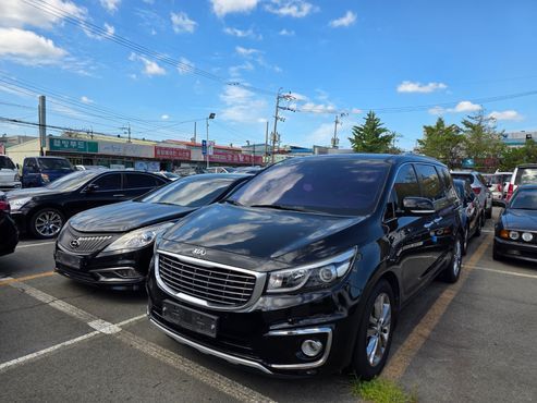 Kia Carnival 9-seater Prestige — пробег 115 671 км — фото 1 из 5