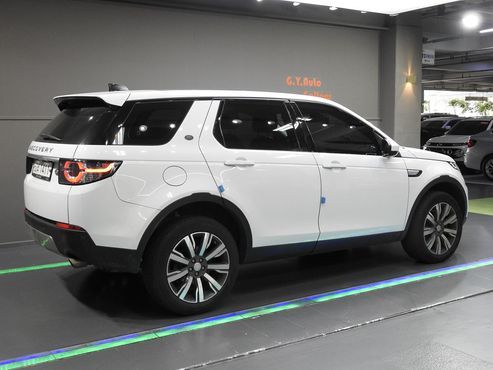 Land Rover Discovery Sport 2.0 TD4 HSE Luxury — пробег 201 251 км — фото 2 из 5