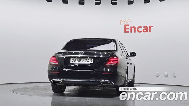Mercedes-Benz E-Class из Кореи Encar