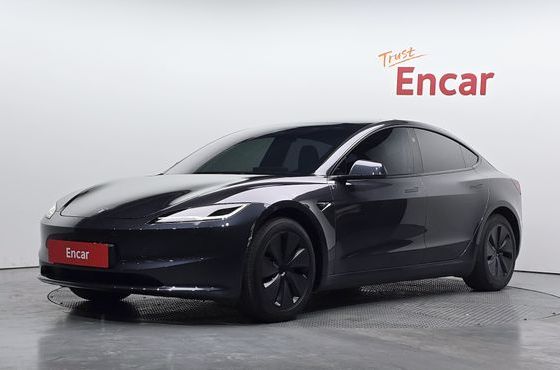 Tesla Model 3 RWD — пробег 17 728 км — фото 1 из 5