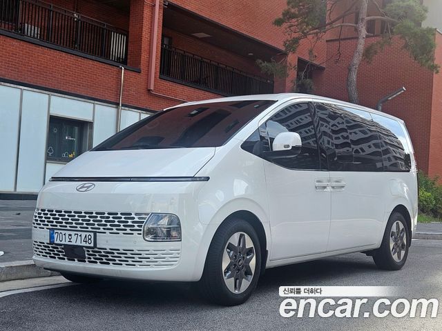 Hyundai Staria 4WD Tourer 11-Seater Modern — пробег 13 000 км — фото 1 из 5