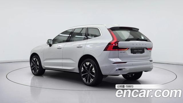 Volvo XC60 T8 Ultra Bright — пробег 808 км — фото 4 из 5