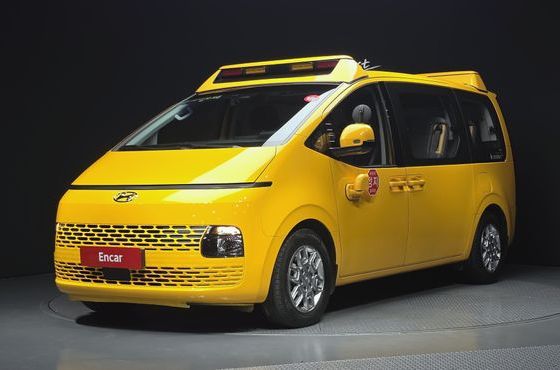 Hyundai Staria L3.5 Kinder Safety Car 11-Seater — пробег 60 413 км — фото 1 из 5