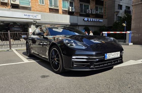 Porsche Panamera 2.9 AWD — пробег 7 640 км — фото 2 из 5