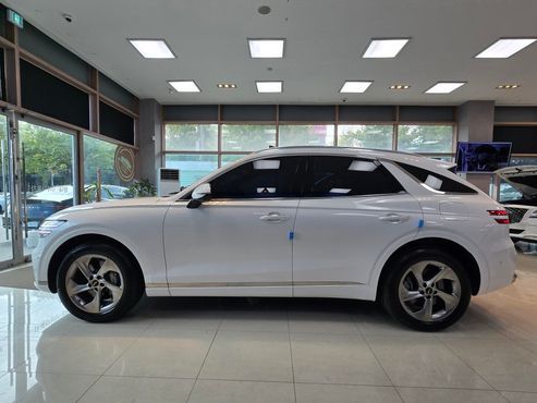 Genesis GV70 2.5T Gasoline AWD — пробег 4 458 км — фото 3 из 5