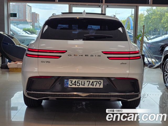Genesis GV70 2.5T Gasoline AWD — пробег 4 458 км — фото 5 из 5