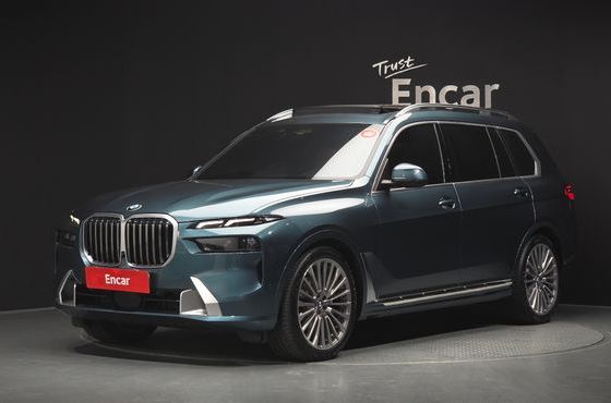 BMW X7 xDrive 40i Design Pure Excellence 6-Seater — пробег 21 199 км — фото 1 из 5