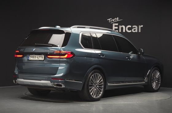 BMW X7 xDrive 40i Design Pure Excellence 6-Seater — пробег 21 199 км — фото 2 из 5