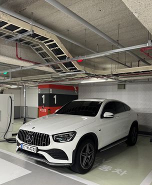 Mercedes-Benz GLC-Class GLC300e 4MATIC Coupe — пробег 52 000 км — фото 2 из 5