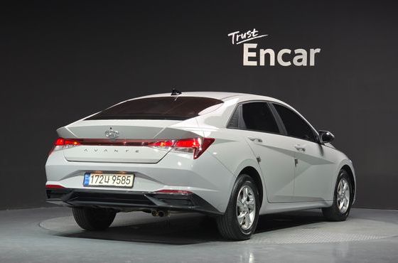 Hyundai AVANTE 1.6 Smart — пробег 37 050 км — фото 2 из 5