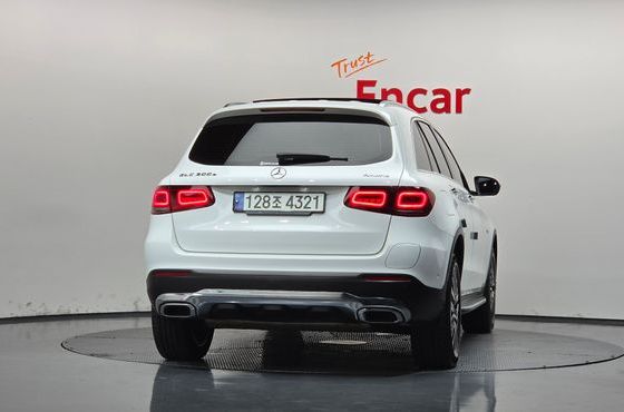 Mercedes-Benz GLC-Class GLC300e 4MATIC — пробег 123 719 км — фото 4 из 5