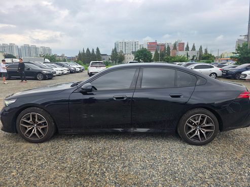 BMW 5-Series 520i M Sport — пробег 8 723 км — фото 3 из 5