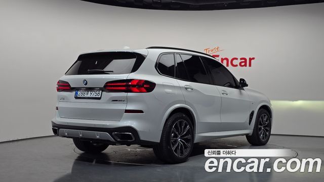 BMW X5 xDrive 30d M Sport — пробег 31 654 км — фото 2 из 5