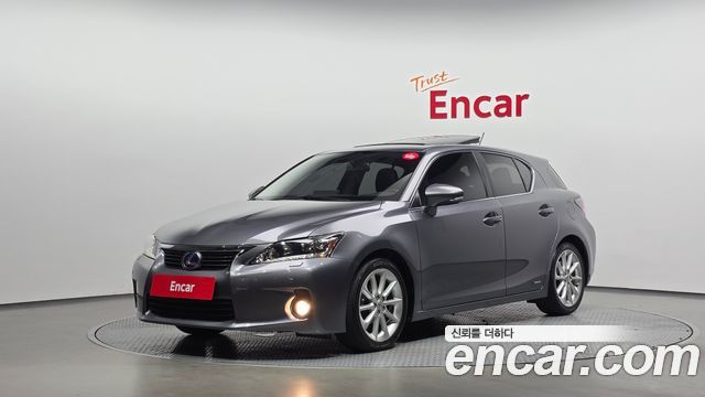 Lexus CT200h 1.8 Compact Luxury ZWA10 — пробег 71 743 км — фото 1 из 5