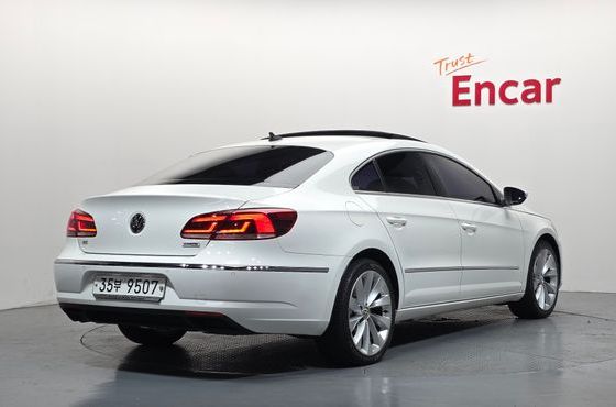 Volkswagen CC 2.0 TDI BlueMotion — пробег 139 490 км — фото 2 из 5