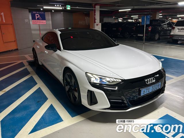 Audi e-tron GT GT quattro Premium — пробег 13 700 км — фото 2 из 5