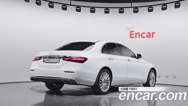 Mercedes-Benz E-Class из Кореи Encar