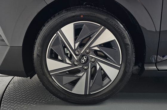 Hyundai AVANTE 2.0 Modern — пробег 1 099 км — фото 5 из 5