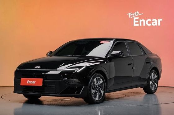 Hyundai AVANTE 2.0 Modern — пробег 1 099 км — фото 1 из 5