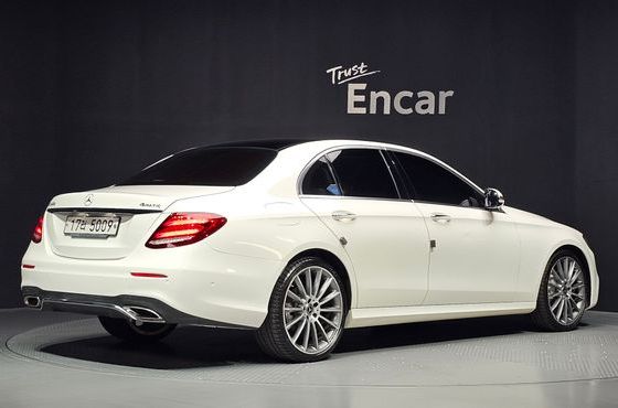 Mercedes-Benz E-Class E300 4MATIC AMG Line — пробег 49 415 км — фото 2 из 5
