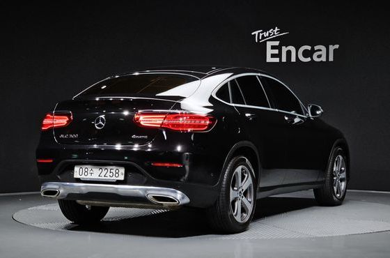 Mercedes-Benz GLC-Class GCL300 4MATIC Coupe — пробег 121 038 км — фото 2 из 5