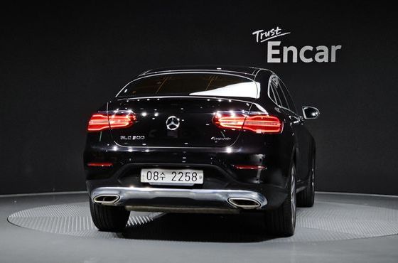 Mercedes-Benz GLC-Class GCL300 4MATIC Coupe — пробег 121 038 км — фото 4 из 5