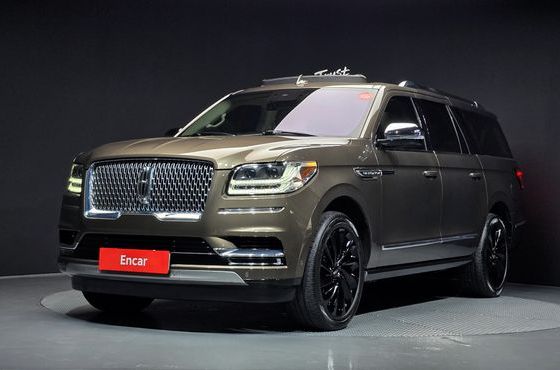 Lincoln Navigator 3.5L Black Label — пробег 58 790 км — фото 1 из 5