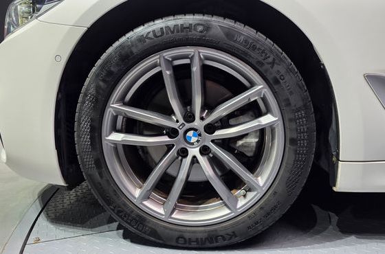 BMW 5-Series 520d xDrive M Sport Package Plus — пробег 132 151 км — фото 5 из 5