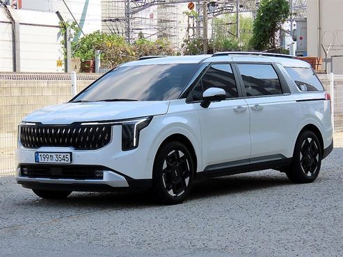 Kia Carnival HEV 9 seater Prestige — пробег 23 020 км — фото 2 из 5